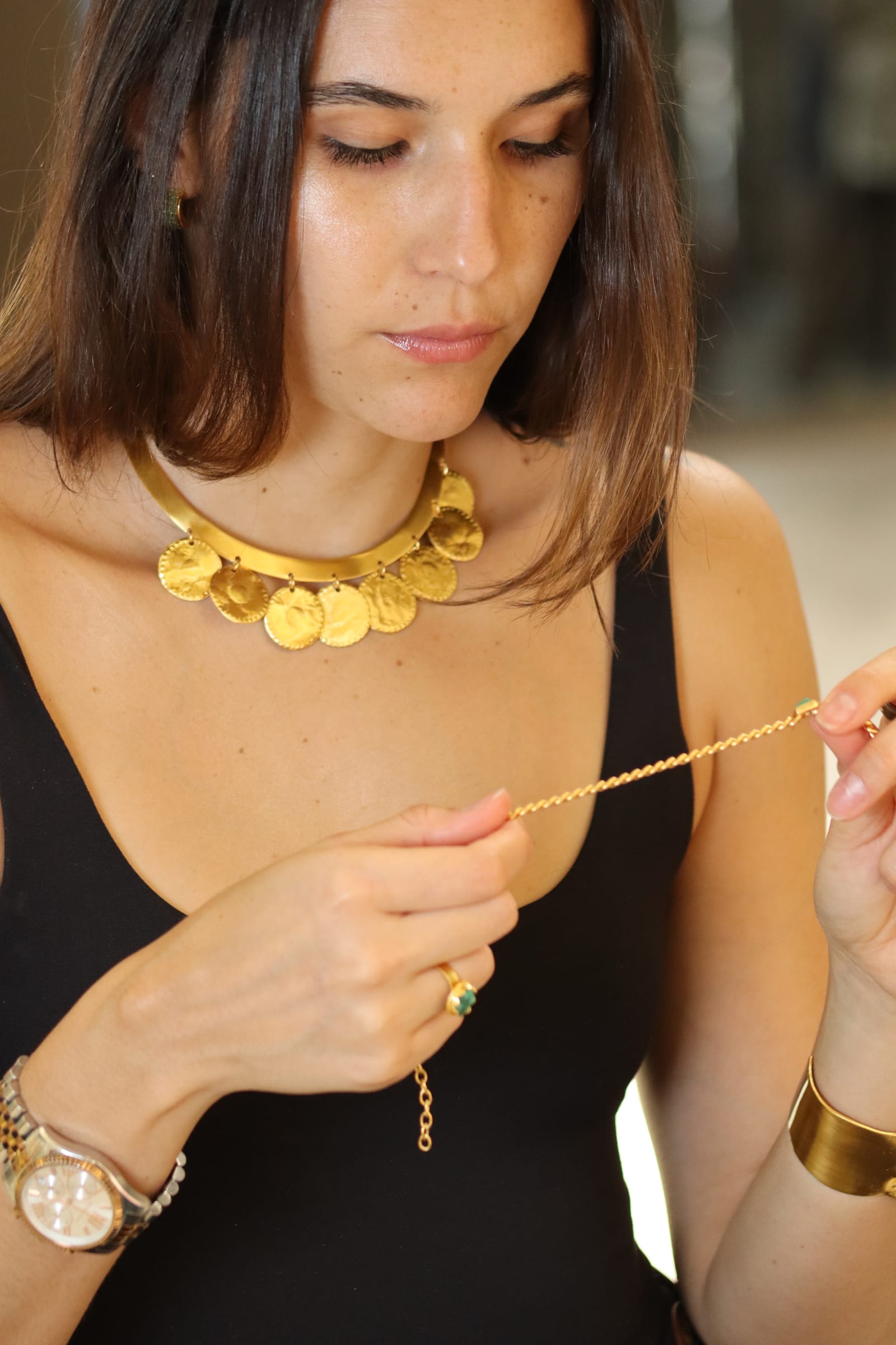 Cómo cuidar tus joyas bañadas en oro para que duren toda la vida