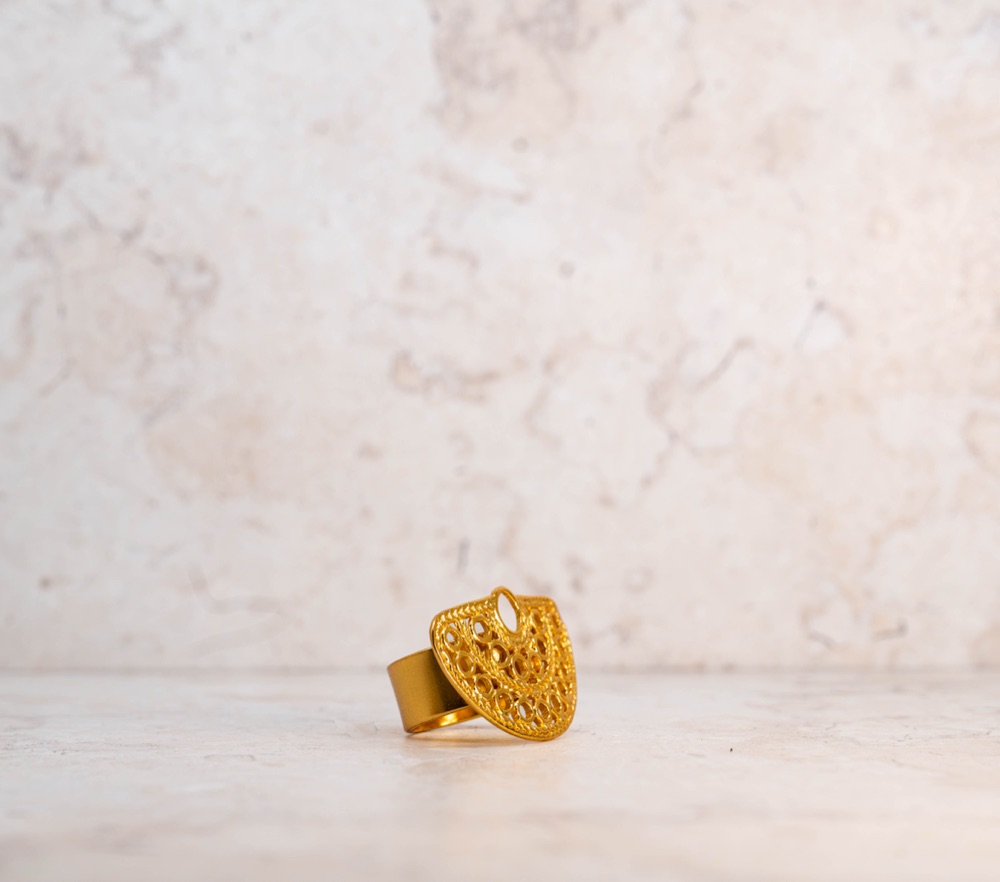 Anillo Dorado · Nariguera