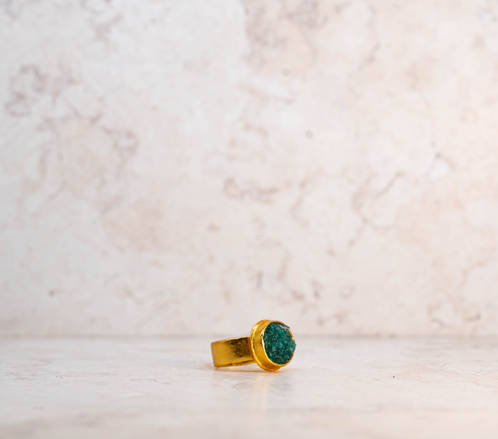 Anillo Bronce Esmeralda Cruda