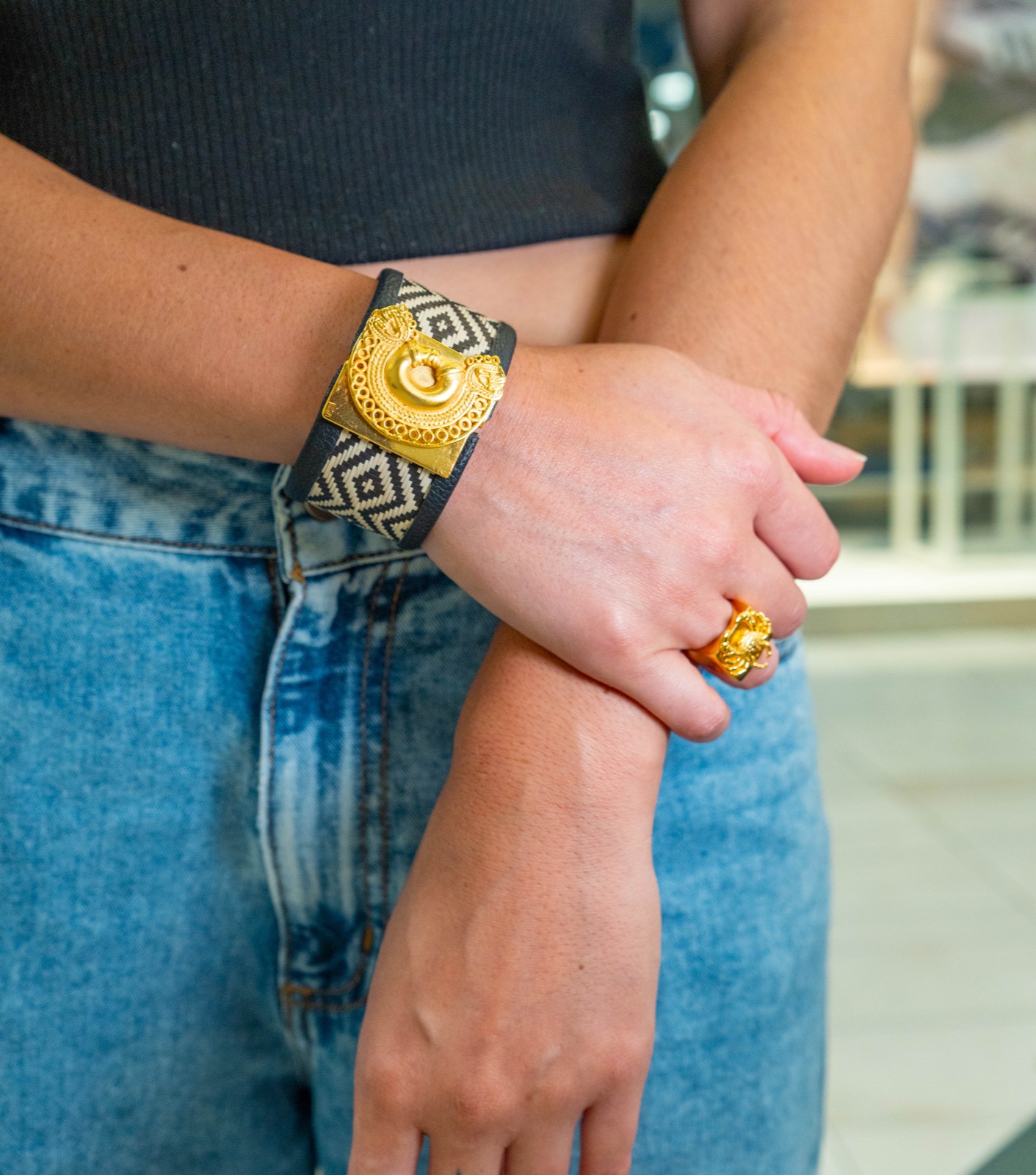 Brazalete Caña Flecha Nariguera