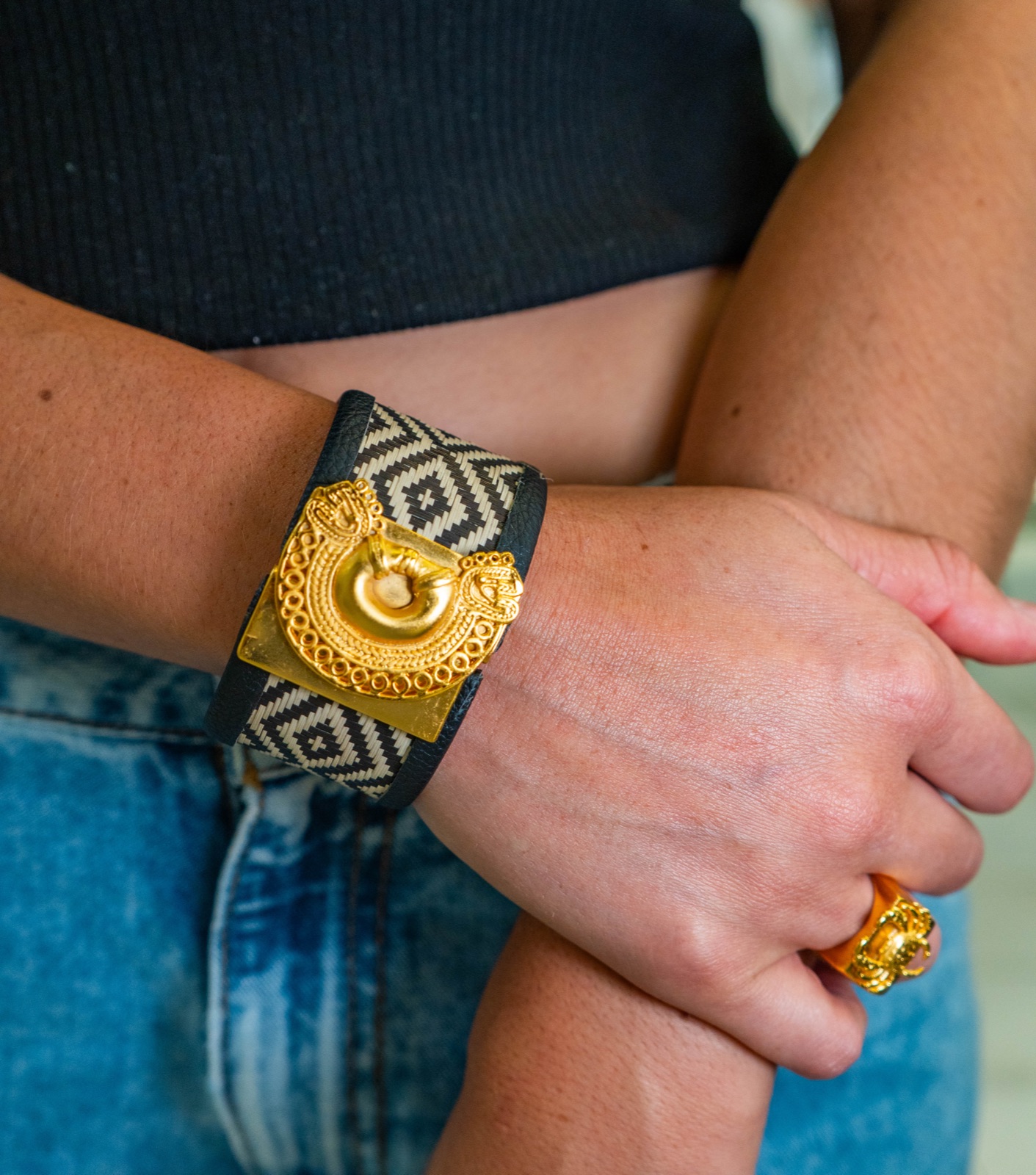 Brazalete Caña Flecha Nariguera