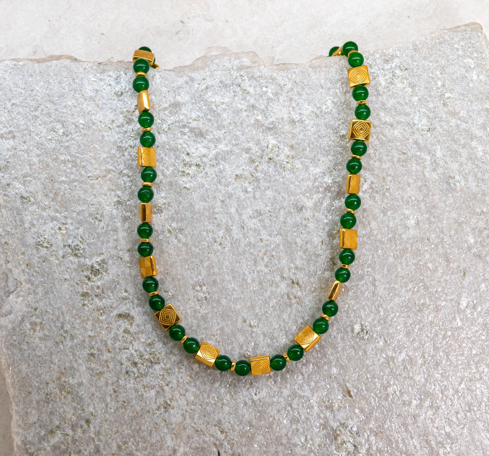 Gargantilla Mediana · Jade