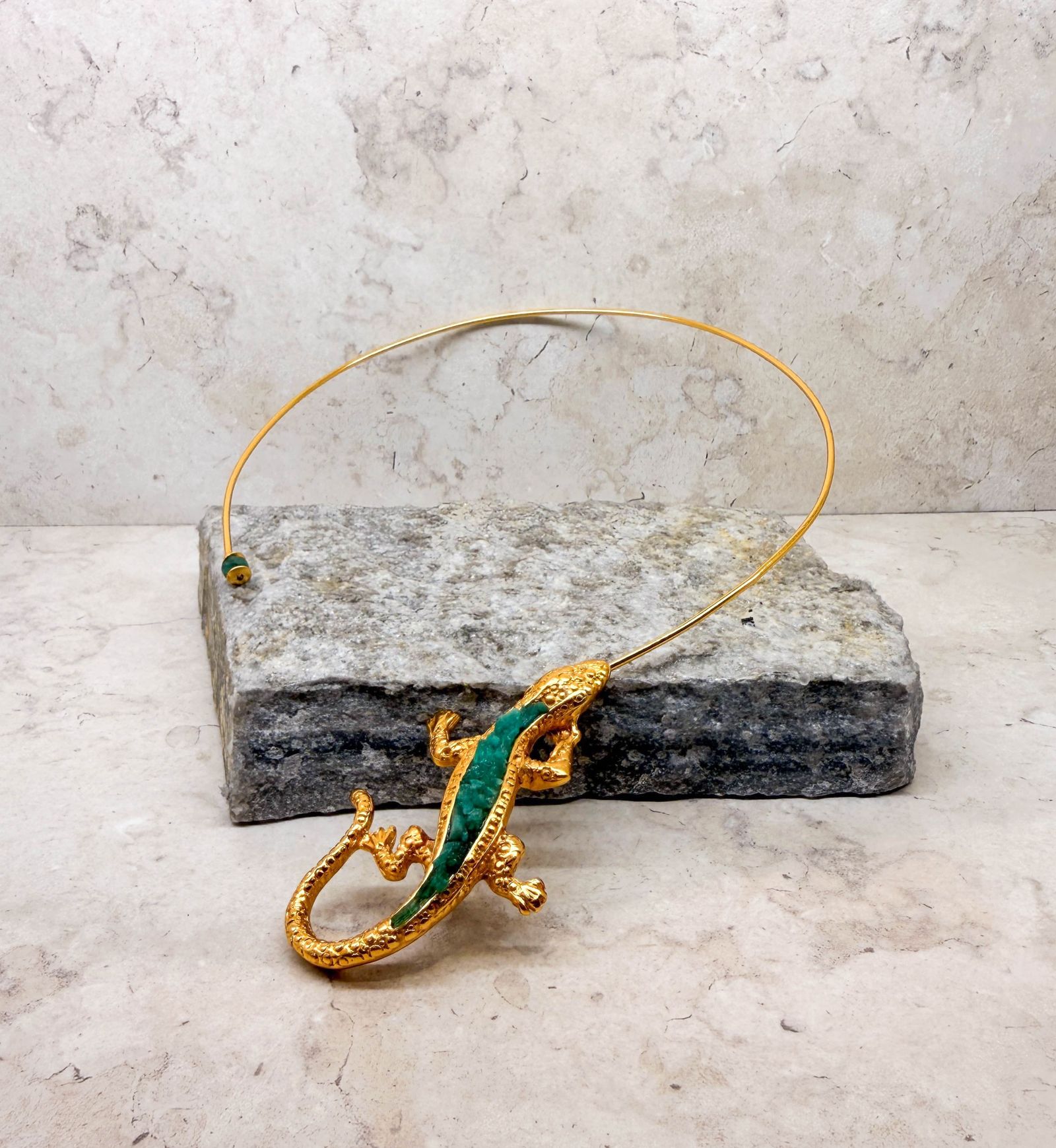 Esmeralda Choker — detalle