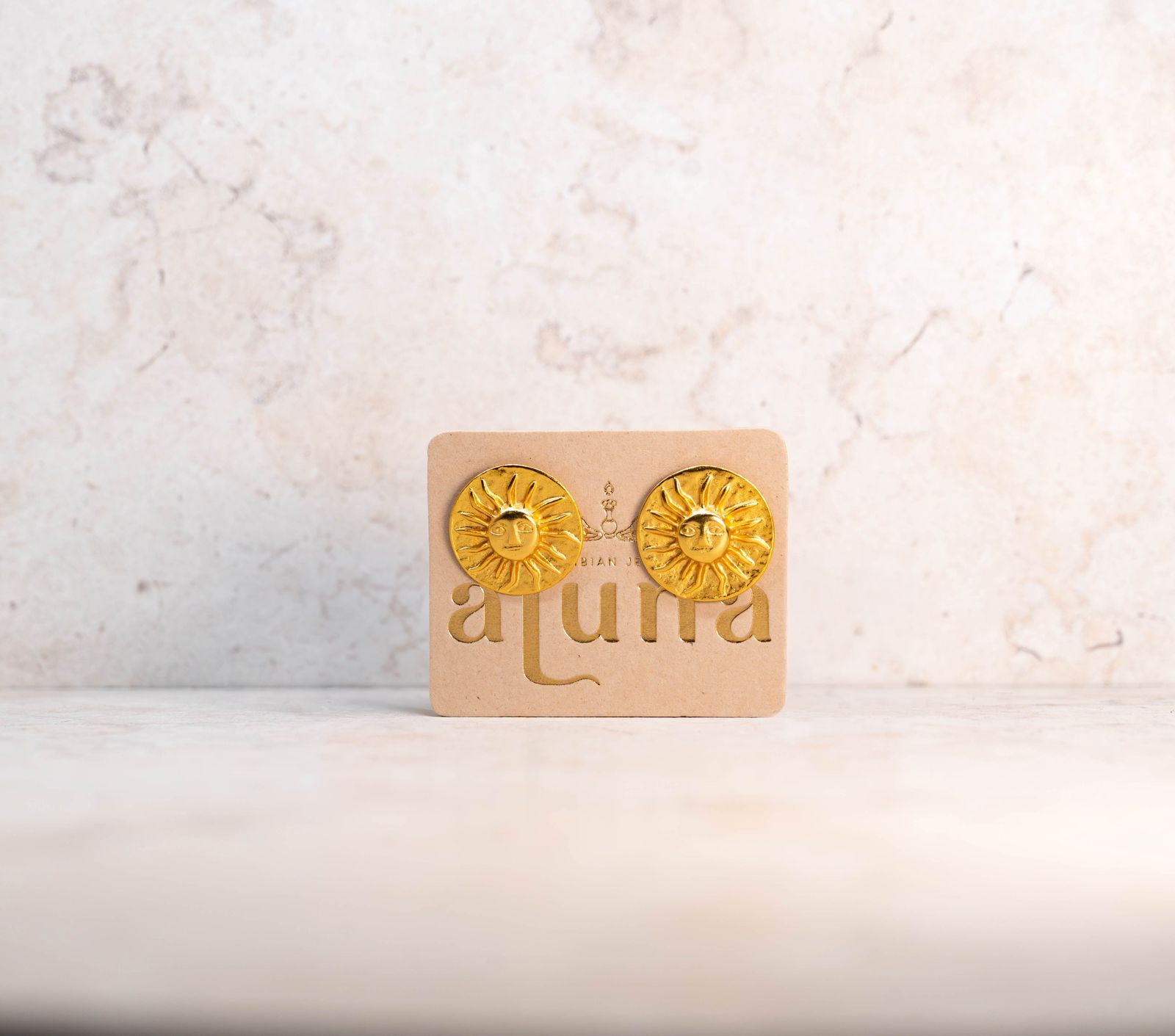 Sol Circular Earrings — detalle