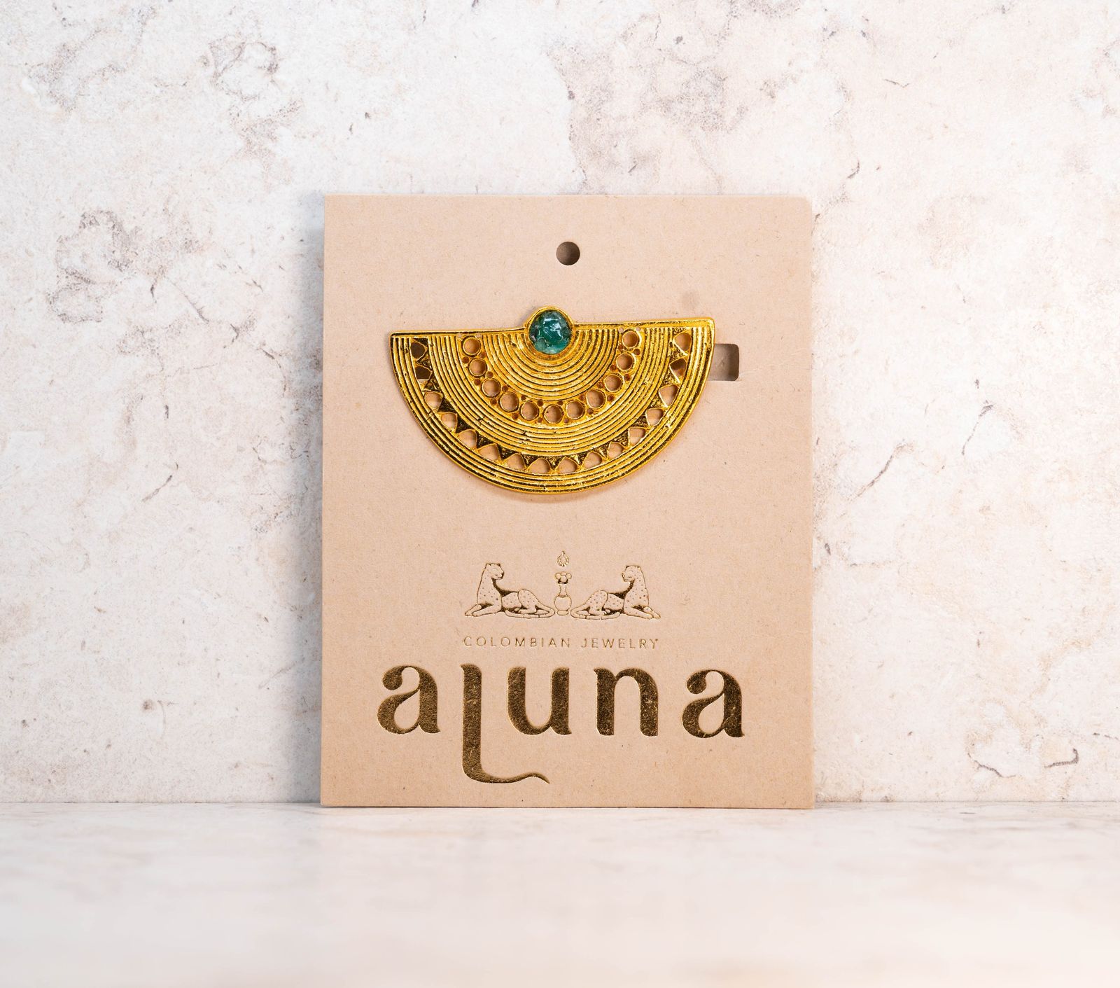 Nariguera Brooch — detalle