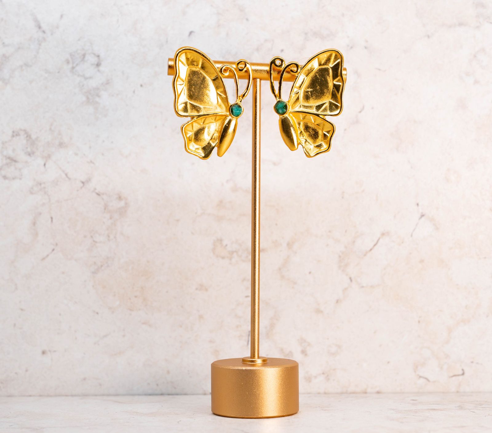 Aretes Mariposa Esmeralda Cruda