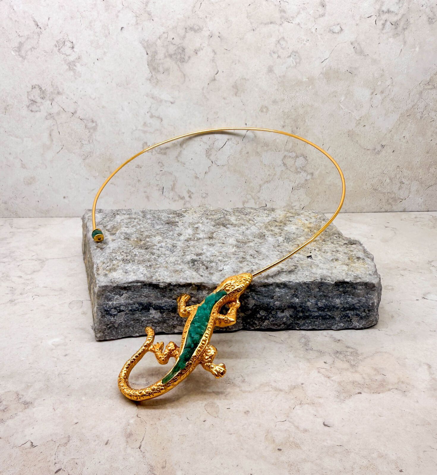 Esmeralda Choker